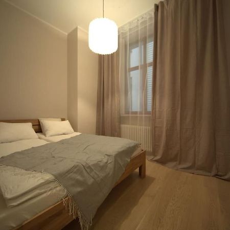 3 Bedroom Apartment In The Old/T Рига Экстерьер фото