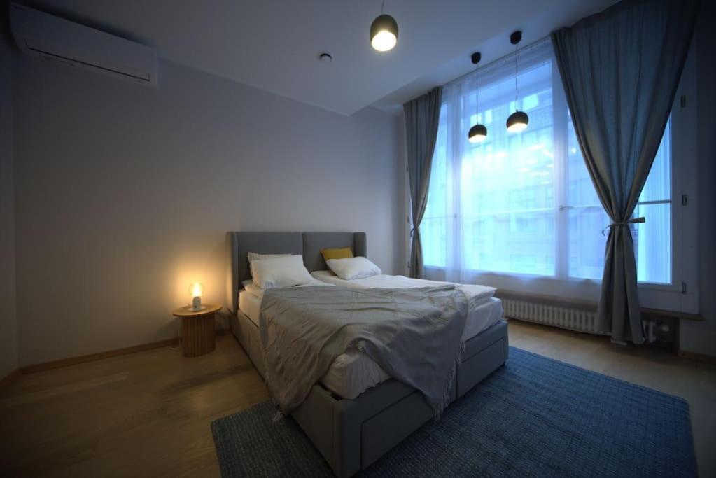 3 Bedroom Apartment In The Old/T Рига Экстерьер фото